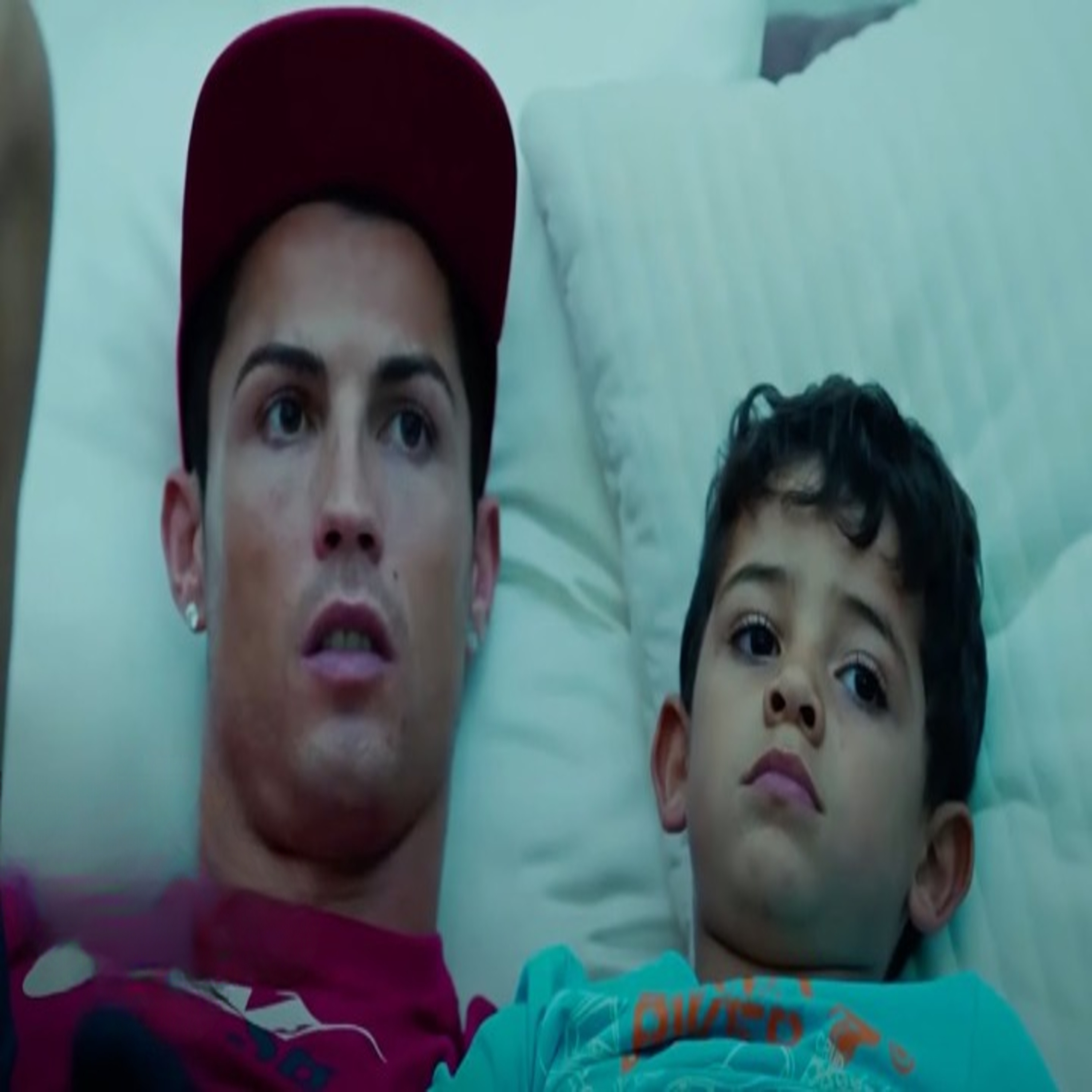UR · Cristiano
